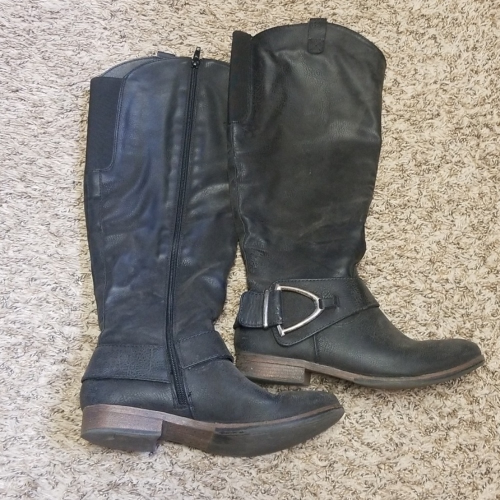 Wide-calf riding boots